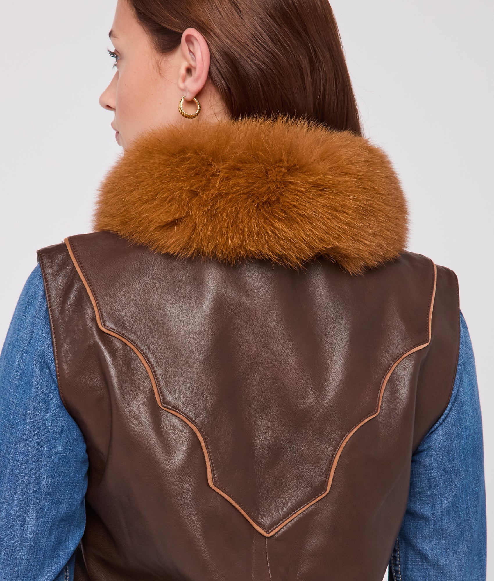 Duchess Of The Range Fur Vest :: Brown - Image 6