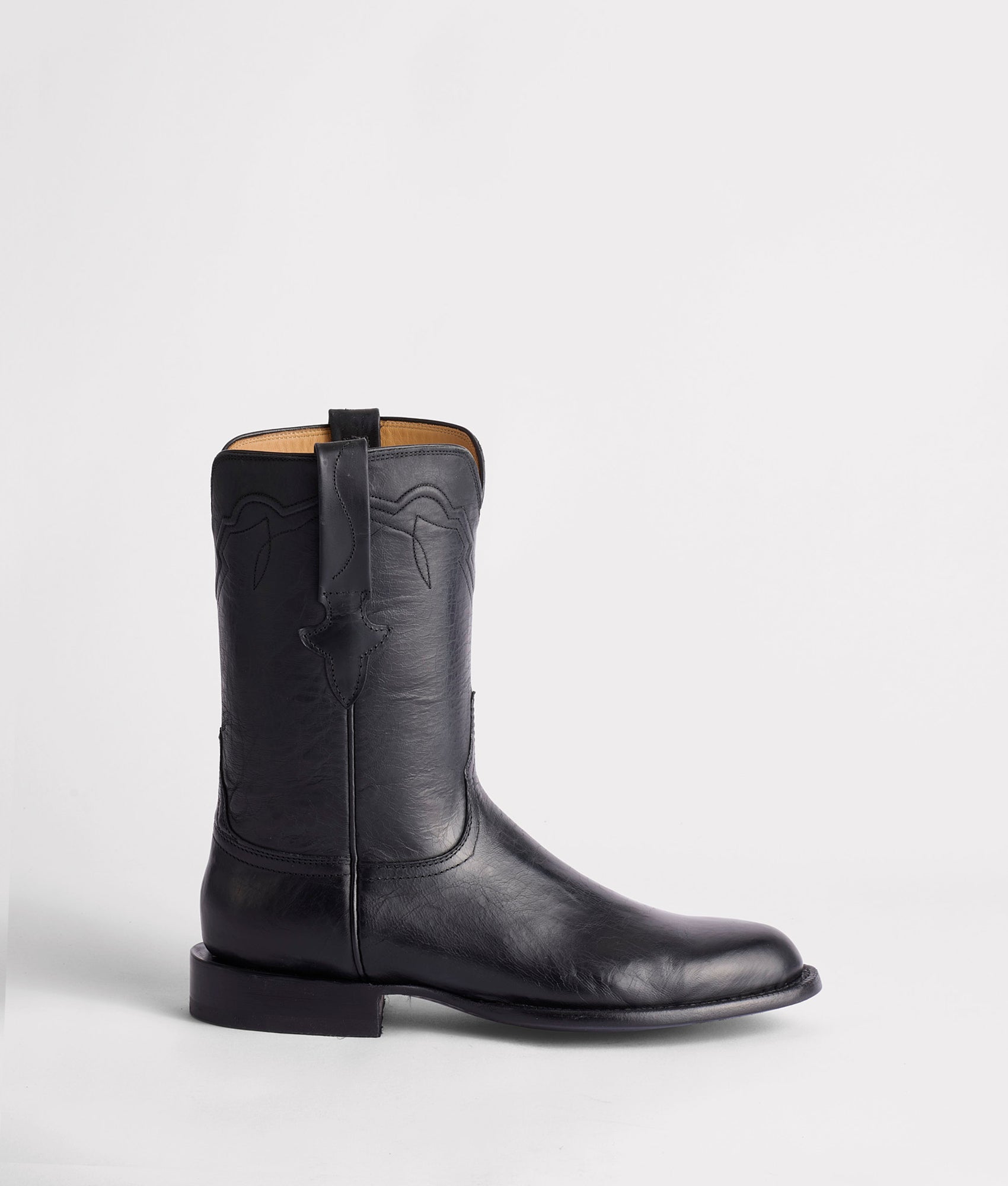 Tanner :: Black