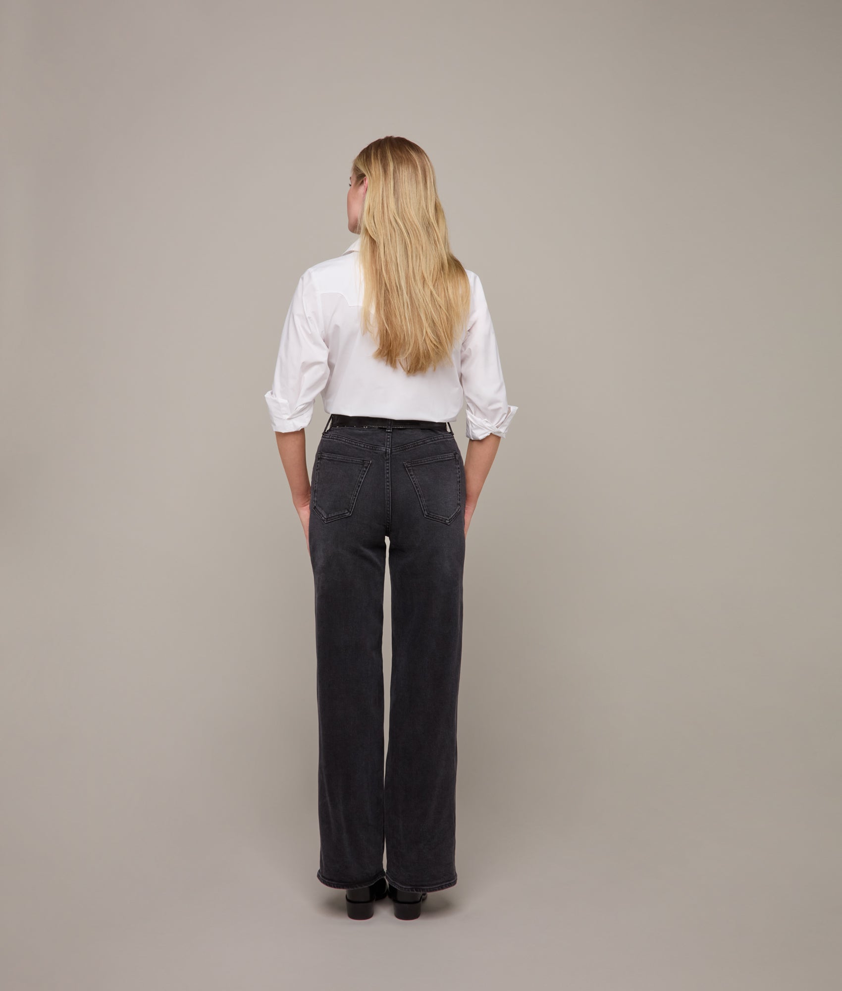 Briar High-Rise Straight Leg Jean :: Chimney With Studs - Image 3