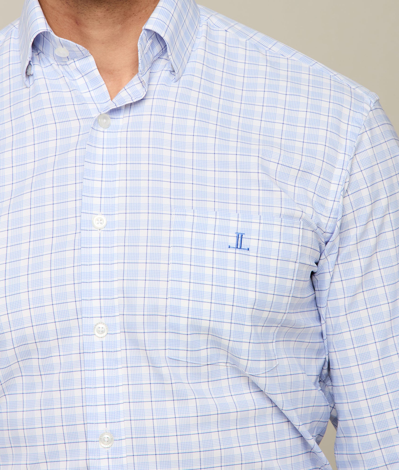 San Antonio :: White And Blue Graph Plaid - Image 5